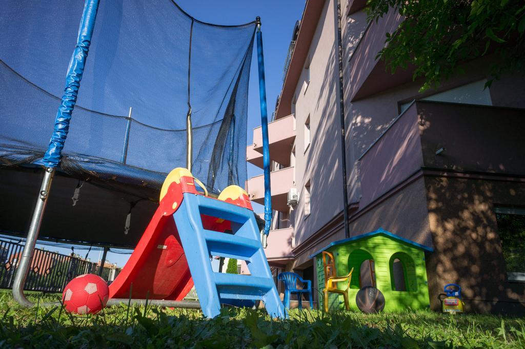 Blue Lake Apartment Zágráb Kültér fotó